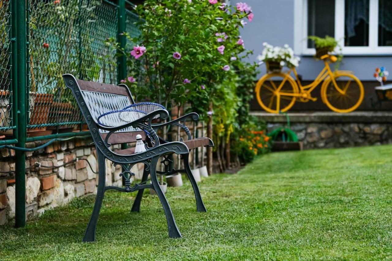 Apartment Livi ميكولوف المظهر الخارجي الصورة