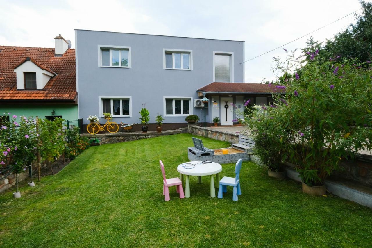 Apartment Livi ميكولوف المظهر الخارجي الصورة